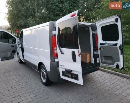 Білий Опель Віваро, об'ємом двигуна 2 л та пробігом 242 тис. км за 9888 $, фото 65 на Automoto.ua