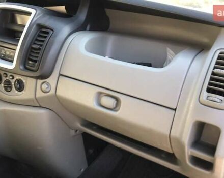 Білий Опель Віваро, об'ємом двигуна 2 л та пробігом 317 тис. км за 7800 $, фото 8 на Automoto.ua