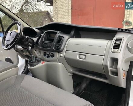 Білий Опель Віваро, об'ємом двигуна 2 л та пробігом 264 тис. км за 14600 $, фото 42 на Automoto.ua