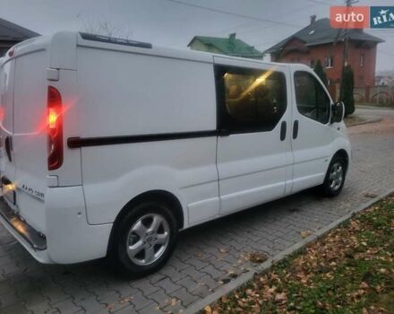 Белый Опель Виваро, объемом двигателя 2 л и пробегом 265 тыс. км за 13300 $, фото 27 на Automoto.ua