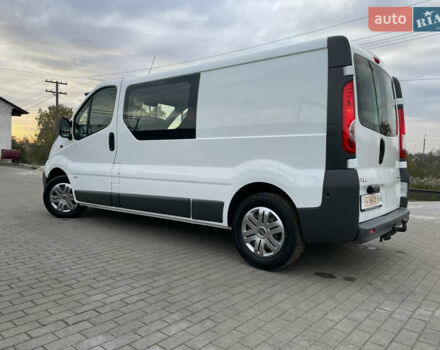 Білий Опель Віваро, об'ємом двигуна 2 л та пробігом 259 тис. км за 14899 $, фото 13 на Automoto.ua