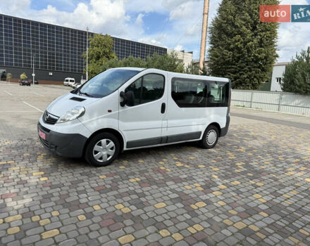 Білий Опель Віваро, об'ємом двигуна 2 л та пробігом 176 тис. км за 11500 $, фото 1 на Automoto.ua