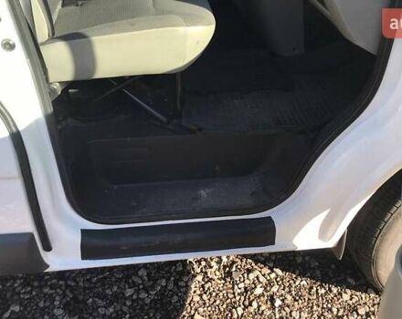 Білий Опель Віваро, об'ємом двигуна 2 л та пробігом 317 тис. км за 7800 $, фото 9 на Automoto.ua