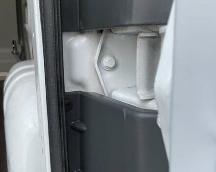 Білий Опель Віваро, об'ємом двигуна 2 л та пробігом 259 тис. км за 14899 $, фото 58 на Automoto.ua