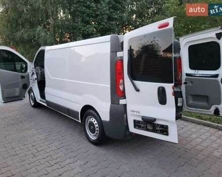 Білий Опель Віваро, об'ємом двигуна 2 л та пробігом 242 тис. км за 9888 $, фото 66 на Automoto.ua