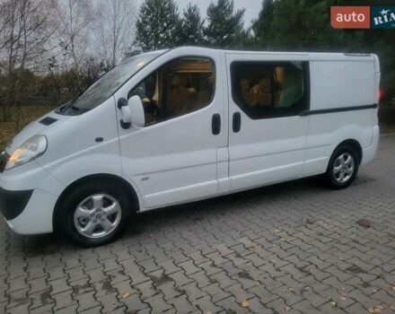 Белый Опель Виваро, объемом двигателя 2 л и пробегом 265 тыс. км за 13300 $, фото 42 на Automoto.ua