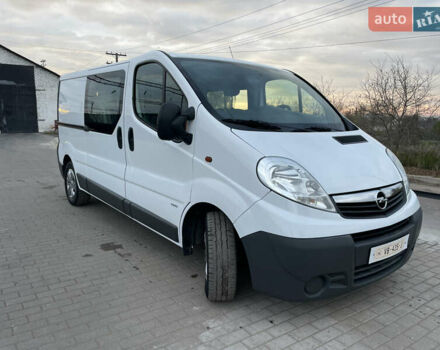 Білий Опель Віваро, об'ємом двигуна 2 л та пробігом 259 тис. км за 14899 $, фото 2 на Automoto.ua