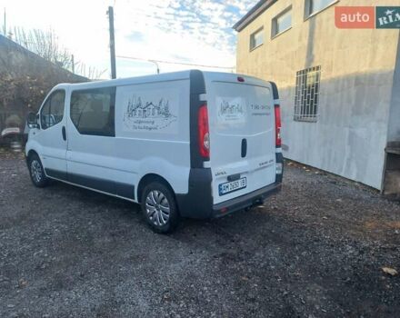 Белый Опель Виваро, объемом двигателя 2 л и пробегом 252 тыс. км за 13200 $, фото 2 на Automoto.ua