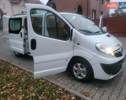 Белый Опель Виваро, объемом двигателя 2 л и пробегом 265 тыс. км за 13300 $, фото 43 на Automoto.ua