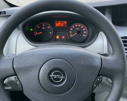 Білий Опель Віваро, об'ємом двигуна 2 л та пробігом 259 тис. км за 14899 $, фото 53 на Automoto.ua