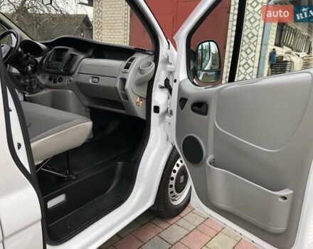 Білий Опель Віваро, об'ємом двигуна 2 л та пробігом 264 тис. км за 14600 $, фото 41 на Automoto.ua