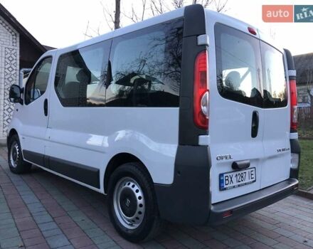 Білий Опель Віваро, об'ємом двигуна 2 л та пробігом 264 тис. км за 14600 $, фото 3 на Automoto.ua
