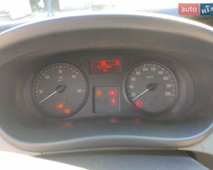 Білий Опель Віваро, об'ємом двигуна 2 л та пробігом 524 тис. км за 7500 $, фото 8 на Automoto.ua