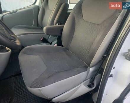 Белый Опель Виваро, объемом двигателя 2 л и пробегом 252 тыс. км за 13200 $, фото 5 на Automoto.ua