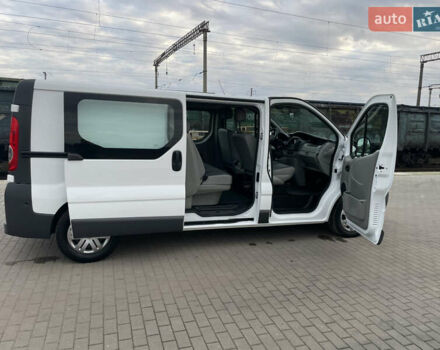 Білий Опель Віваро, об'ємом двигуна 2 л та пробігом 259 тис. км за 14899 $, фото 37 на Automoto.ua