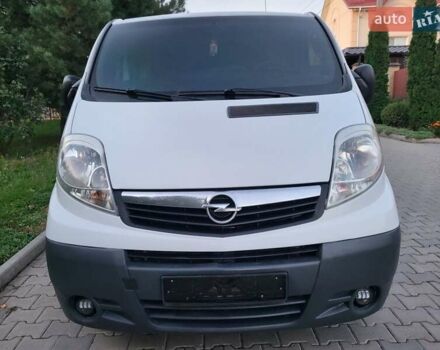 Білий Опель Віваро, об'ємом двигуна 2 л та пробігом 242 тис. км за 9888 $, фото 13 на Automoto.ua