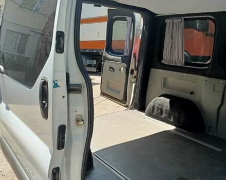 Білий Опель Віваро, об'ємом двигуна 2 л та пробігом 253 тис. км за 10200 $, фото 6 на Automoto.ua