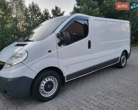 Білий Опель Віваро, об'ємом двигуна 2 л та пробігом 242 тис. км за 9888 $, фото 23 на Automoto.ua