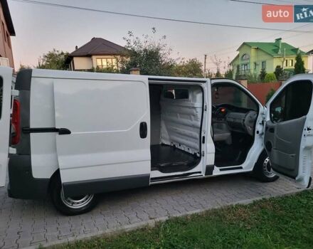 Білий Опель Віваро, об'ємом двигуна 2 л та пробігом 242 тис. км за 9888 $, фото 68 на Automoto.ua