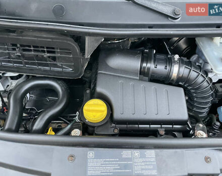 Білий Опель Віваро, об'ємом двигуна 2 л та пробігом 259 тис. км за 14899 $, фото 48 на Automoto.ua