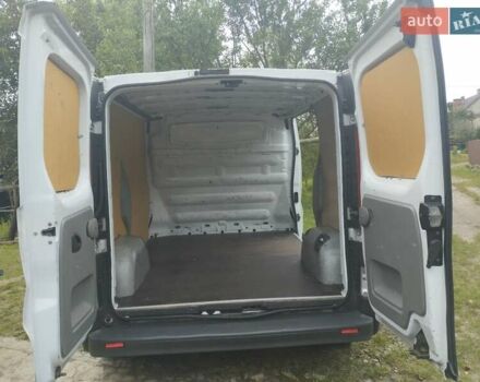 Білий Опель Віваро, об'ємом двигуна 2 л та пробігом 304 тис. км за 8600 $, фото 2 на Automoto.ua