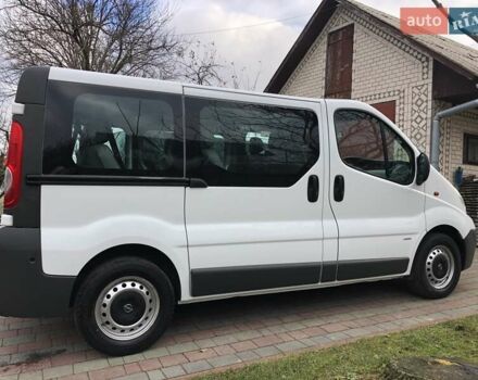Білий Опель Віваро, об'ємом двигуна 2 л та пробігом 264 тис. км за 14600 $, фото 12 на Automoto.ua