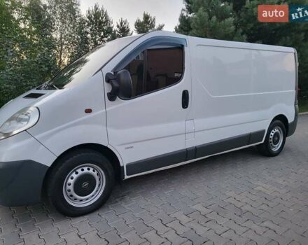 Білий Опель Віваро, об'ємом двигуна 2 л та пробігом 242 тис. км за 9888 $, фото 21 на Automoto.ua
