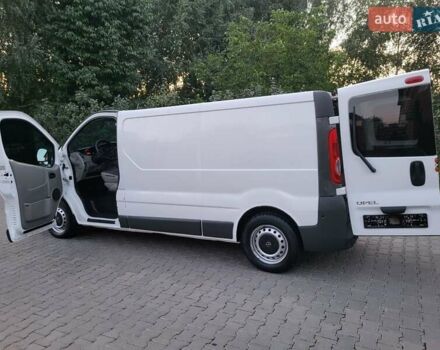 Білий Опель Віваро, об'ємом двигуна 2 л та пробігом 242 тис. км за 9888 $, фото 63 на Automoto.ua