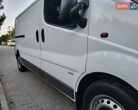 Білий Опель Віваро, об'ємом двигуна 2 л та пробігом 242 тис. км за 9888 $, фото 47 на Automoto.ua