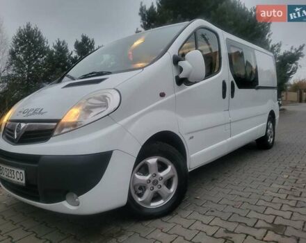 Белый Опель Виваро, объемом двигателя 2 л и пробегом 265 тыс. км за 13300 $, фото 2 на Automoto.ua