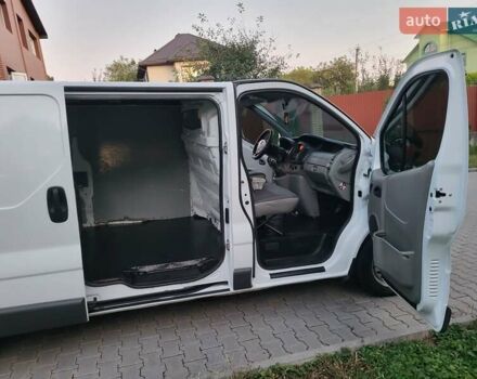 Білий Опель Віваро, об'ємом двигуна 2 л та пробігом 242 тис. км за 9888 $, фото 71 на Automoto.ua