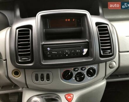 Білий Опель Віваро, об'ємом двигуна 2 л та пробігом 264 тис. км за 14600 $, фото 46 на Automoto.ua