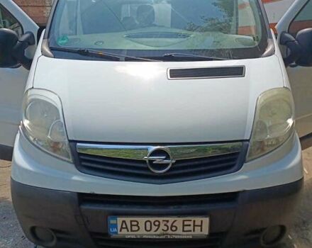 Білий Опель Віваро, об'ємом двигуна 2 л та пробігом 253 тис. км за 10200 $, фото 1 на Automoto.ua