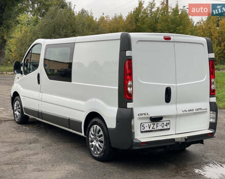 Білий Опель Віваро, об'ємом двигуна 2 л та пробігом 239 тис. км за 13700 $, фото 6 на Automoto.ua