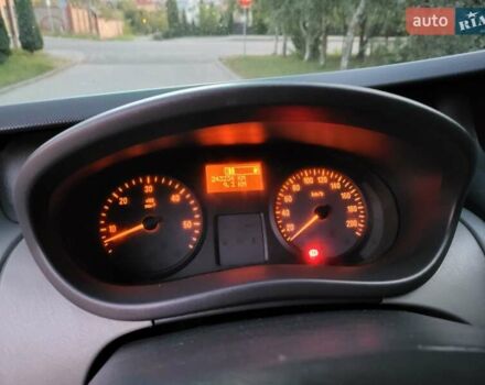 Білий Опель Віваро, об'ємом двигуна 2 л та пробігом 242 тис. км за 9888 $, фото 105 на Automoto.ua