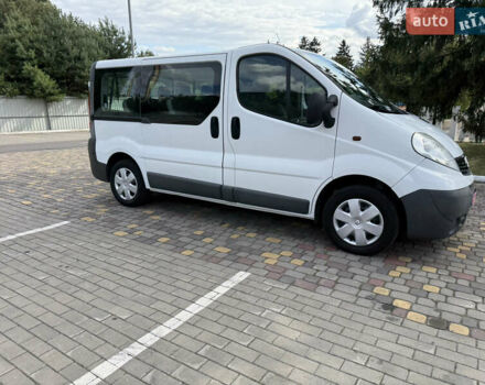 Білий Опель Віваро, об'ємом двигуна 2 л та пробігом 176 тис. км за 11500 $, фото 8 на Automoto.ua