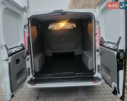 Белый Опель Виваро, объемом двигателя 2 л и пробегом 265 тыс. км за 13300 $, фото 90 на Automoto.ua