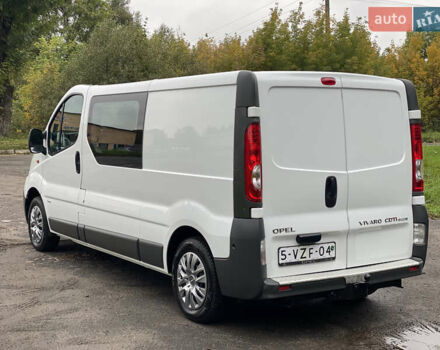 Білий Опель Віваро, об'ємом двигуна 2 л та пробігом 239 тис. км за 13700 $, фото 7 на Automoto.ua