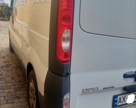 Белый Опель Виваро, объемом двигателя 2 л и пробегом 350 тыс. км за 10500 $, фото 3 на Automoto.ua