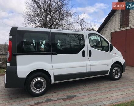 Білий Опель Віваро, об'ємом двигуна 2 л та пробігом 264 тис. км за 14600 $, фото 33 на Automoto.ua