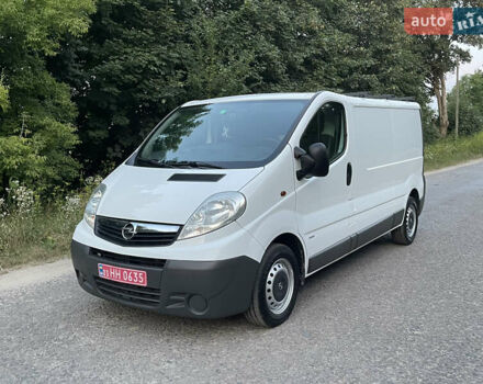 Белый Опель Виваро, объемом двигателя 2 л и пробегом 210 тыс. км за 12200 $, фото 67 на Automoto.ua