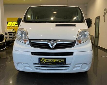 Белый Опель Виваро, объемом двигателя 2 л и пробегом 160 тыс. км за 13600 $, фото 1 на Automoto.ua