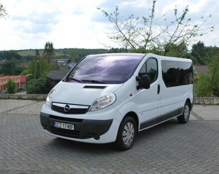 Белый Опель Виваро, объемом двигателя 2 л и пробегом 205 тыс. км за 8100 $, фото 2 на Automoto.ua