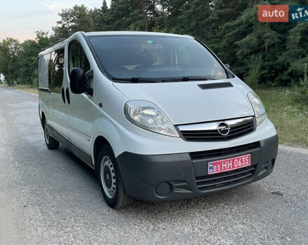 Белый Опель Виваро, объемом двигателя 2 л и пробегом 210 тыс. км за 12200 $, фото 80 на Automoto.ua