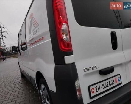 Белый Опель Виваро, объемом двигателя 2 л и пробегом 290 тыс. км за 13650 $, фото 4 на Automoto.ua