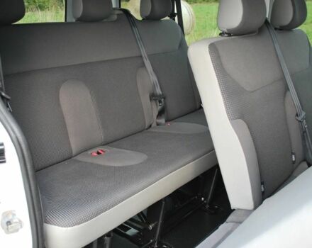 Белый Опель Виваро, объемом двигателя 2 л и пробегом 205 тыс. км за 8100 $, фото 19 на Automoto.ua