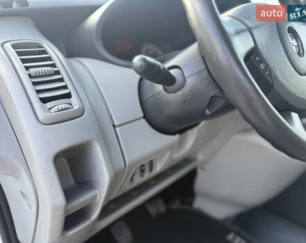 Белый Опель Виваро, объемом двигателя 2 л и пробегом 119 тыс. км за 14300 $, фото 39 на Automoto.ua