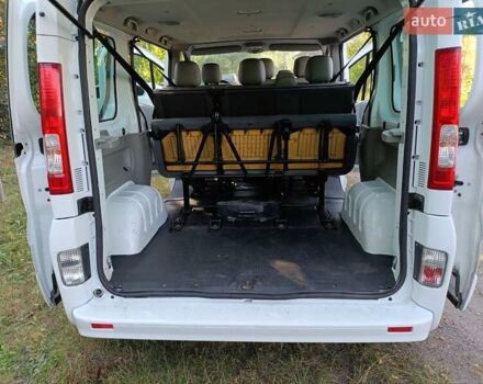 Белый Опель Виваро, объемом двигателя 2 л и пробегом 161 тыс. км за 13300 $, фото 8 на Automoto.ua