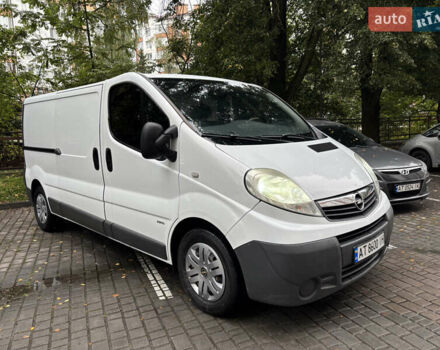 Белый Опель Виваро, объемом двигателя 2 л и пробегом 321 тыс. км за 9900 $, фото 3 на Automoto.ua