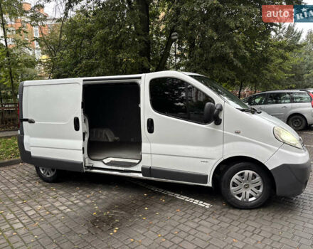 Белый Опель Виваро, объемом двигателя 2 л и пробегом 321 тыс. км за 9900 $, фото 26 на Automoto.ua